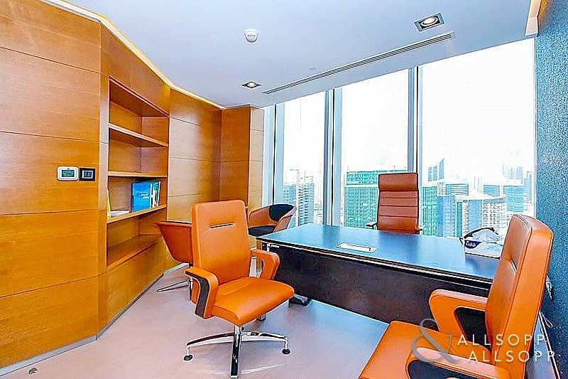 7 LUX Furnished | High Floor | Rare In Market