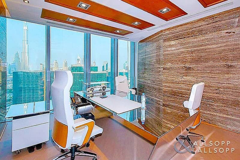 8 LUX Furnished | High Floor | Rare In Market