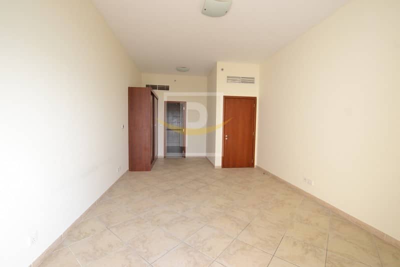 2 Mall View Vacant 3BR With Maid and Laundry Apt For Sale | F VIP