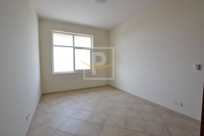 7 Mall View Vacant 3BR With Maid and Laundry Apt For Sale | F VIP