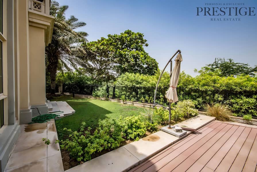 17 4 Bed Villa|Jumeirah Island Dubai|Lake-Garden View