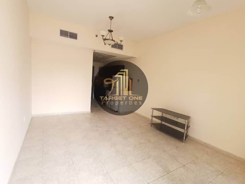 7 STUDIO WITH BALCONY| NO SEPERATE CHILLER| BRIGHT| with  Kitchen appliances