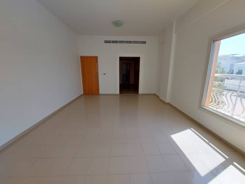 INDEPENDENT 3BED ROOM VILLA 140K WITH 2 HALL 2 MAJLIS PRIVATE POOL IN MIRDIF