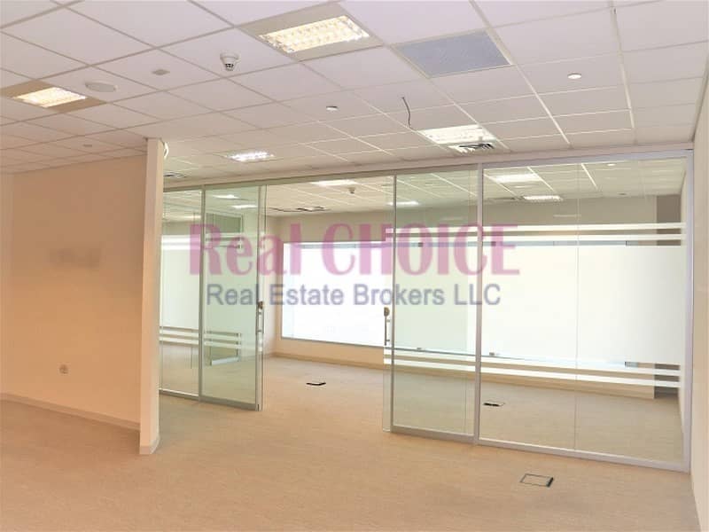 18 Spacious Fitted Office|Chiller Free|Near Metro SZR