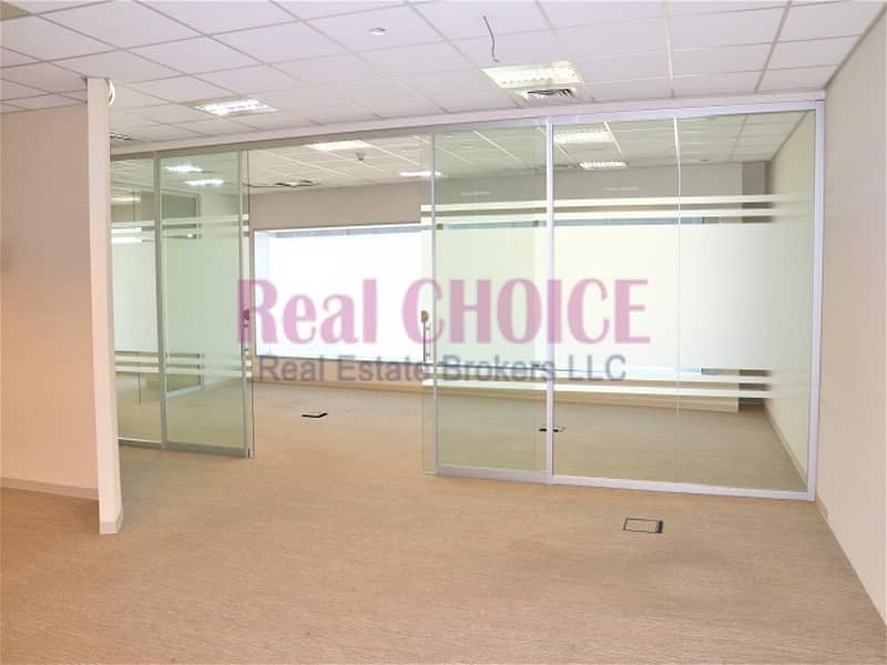 19 Spacious Fitted Office|Chiller Free|Near Metro SZR