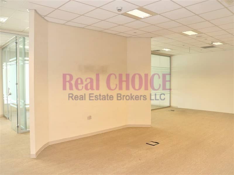 28 Spacious Fitted Office|Chiller Free|Near Metro SZR