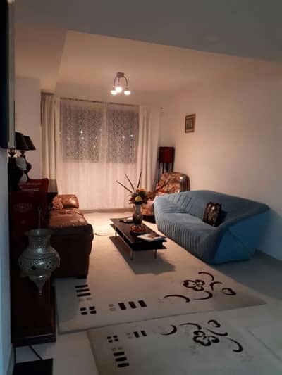 Check out this furnished 1 bedroom ! Check out this furnished 1 bedroom !