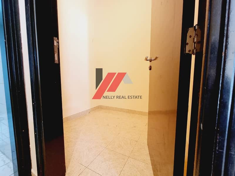 11 1 Month Free 3 Bed Apt All Amenities Next to Mulla Plaza