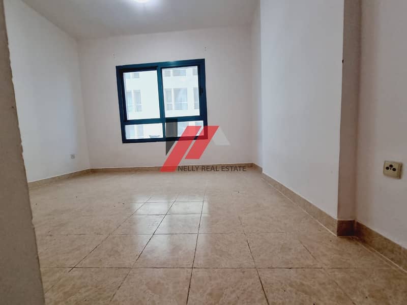 12 1 Month Free 3 Bed Apt All Amenities Next to Mulla Plaza