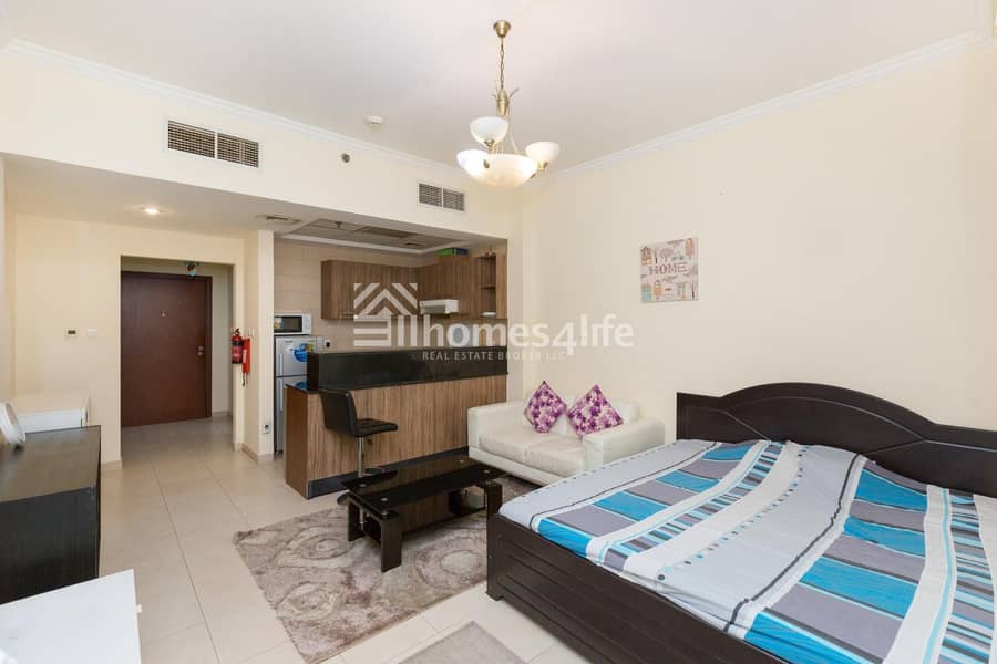 7 Fully Furnished | Higher Floor | 4 Cheque