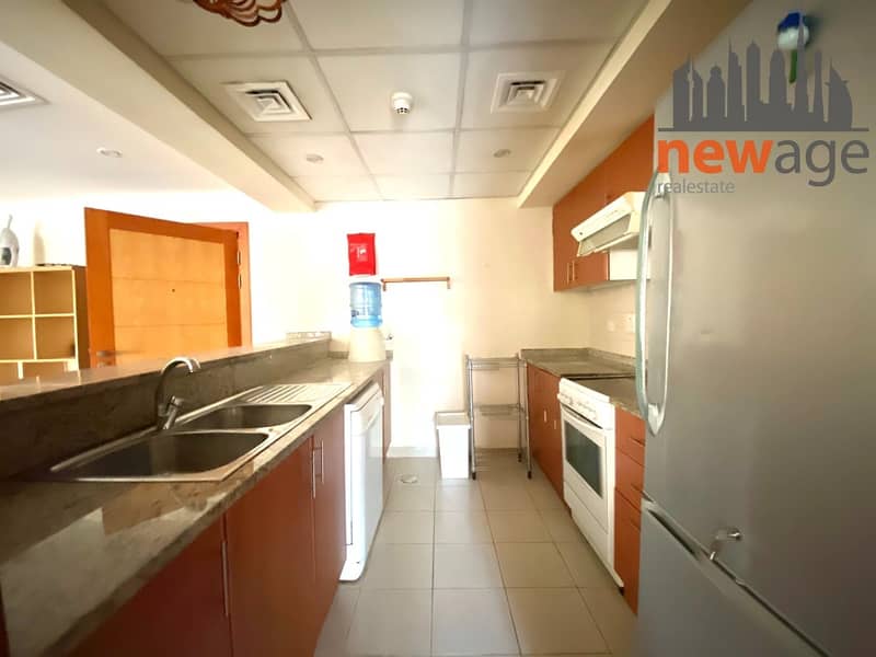 5 Well Maintained l  Spacious & Quality 1 bedroom  Apartment  l Kitchen equipped