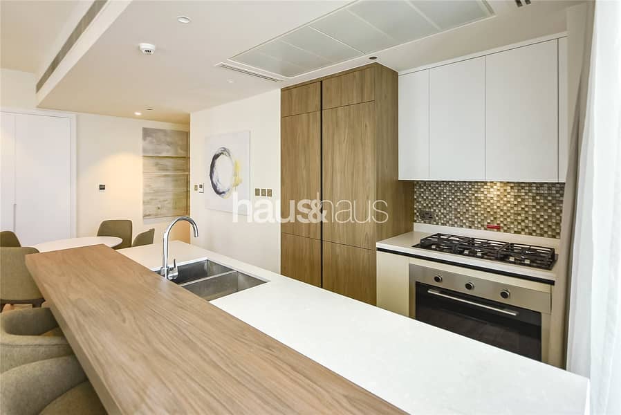 10 Corner two bed unit - 5* Jumeirah quality finish