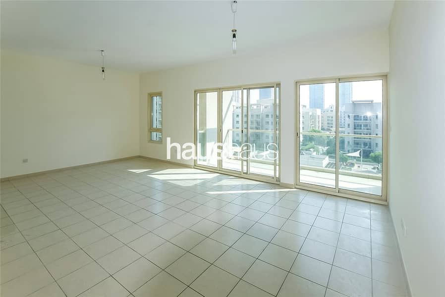 2 Vacant | Pool View | 2 Bed + Study (05 unit)