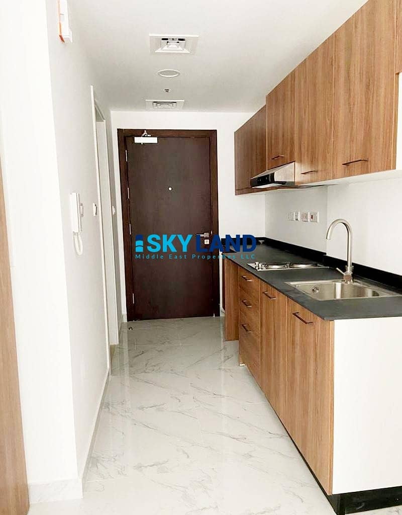 4 Best Offer ! Studio Apartment with Wardrobes in Masdar