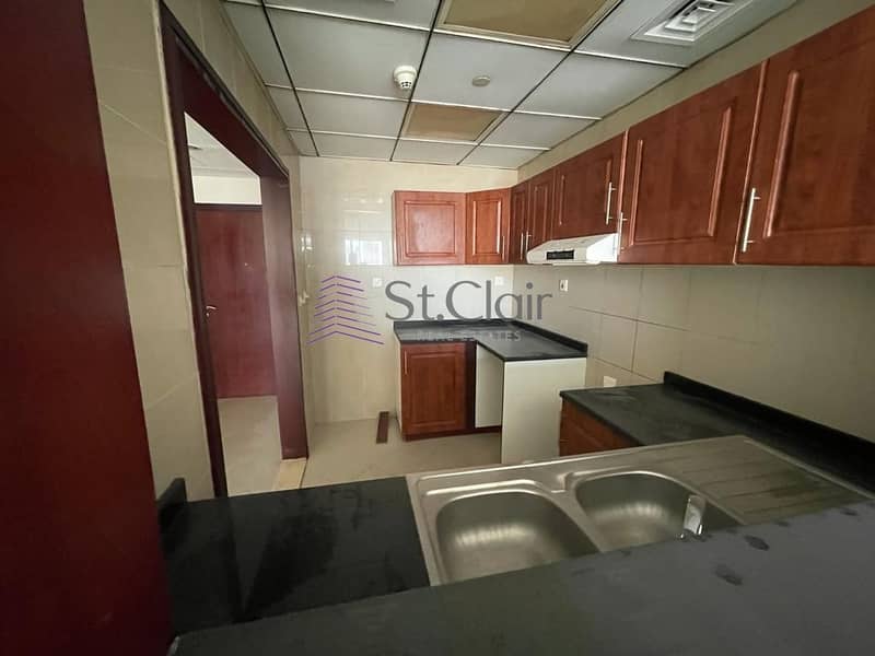 2 Specious 1 Bedroom With Balcony 36