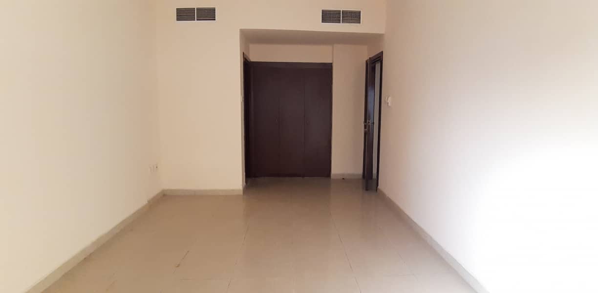 30 Days Free Nice 2bhk With Wardrobes +Balcony  Only AED 29k