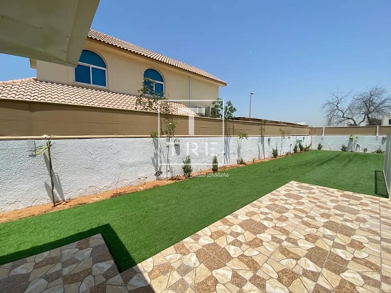 24 Newly Renovated 4 Bedroom Bungalow | Private Garden  | Shared Pool