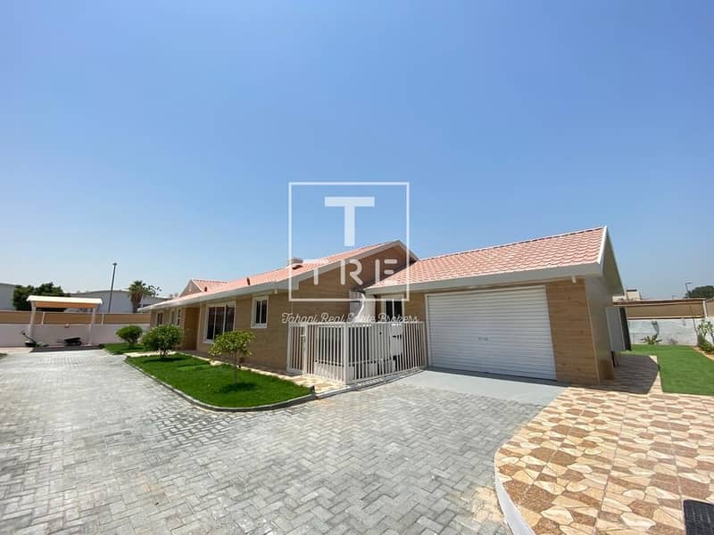 26 Newly Renovated 4 Bedroom Bungalow | Private Garden  | Shared Pool