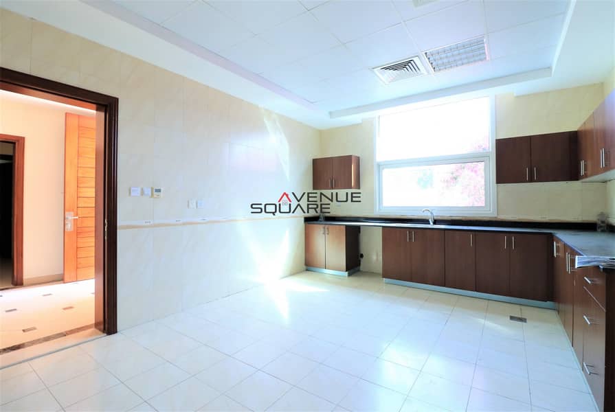 17 Modern | Well maintained | Bright and Spacious