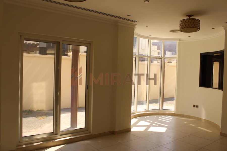 5 5BR VILLA AT ATTRACTIVE COMPOUND WITH GYM | POOL
