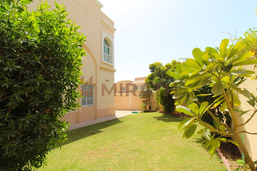 2 WELL MAINTAINED 4BR INDEPENDENT VILLA | GARDEN