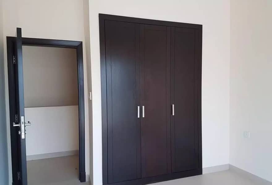 CORNOR BACK TO BACK | 3BR + MAID | GOOD ROI CORNOR BACK TO BACK | 3BR + MAID | GOOD ROI