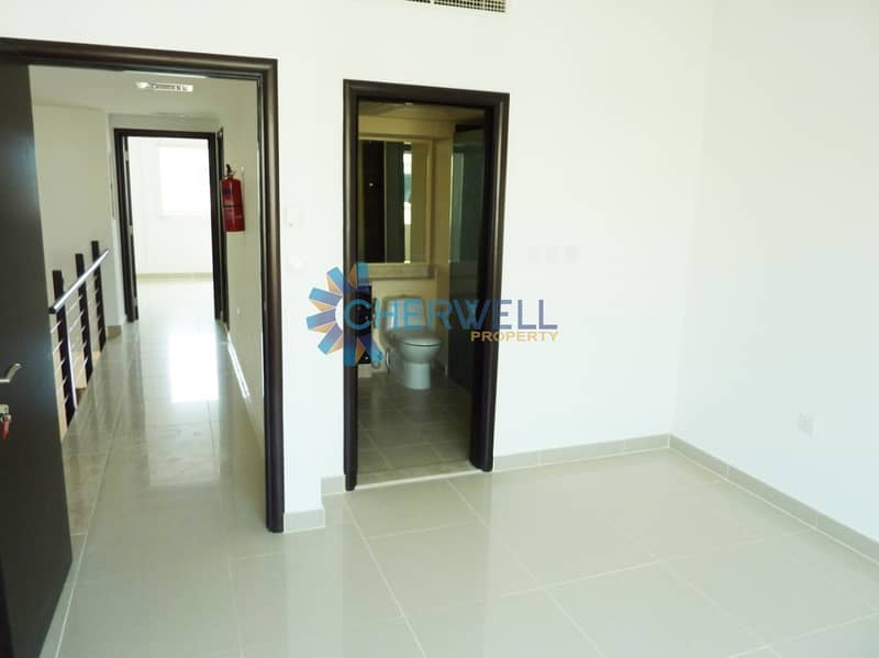 8 Single Row | Upgrade Villa | Spacious Garden Areaa