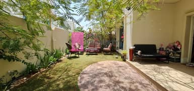 Well maintained home grtting vacant 15th of May