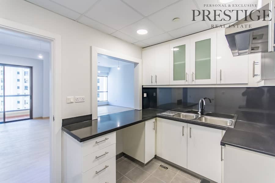 14 Marina View | 2 Beds + Laundry | Mid Floor