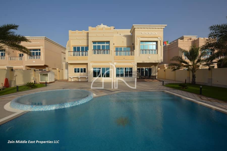 3 Full Sea View 4 BR Villa on Huge Plot with Pool. .