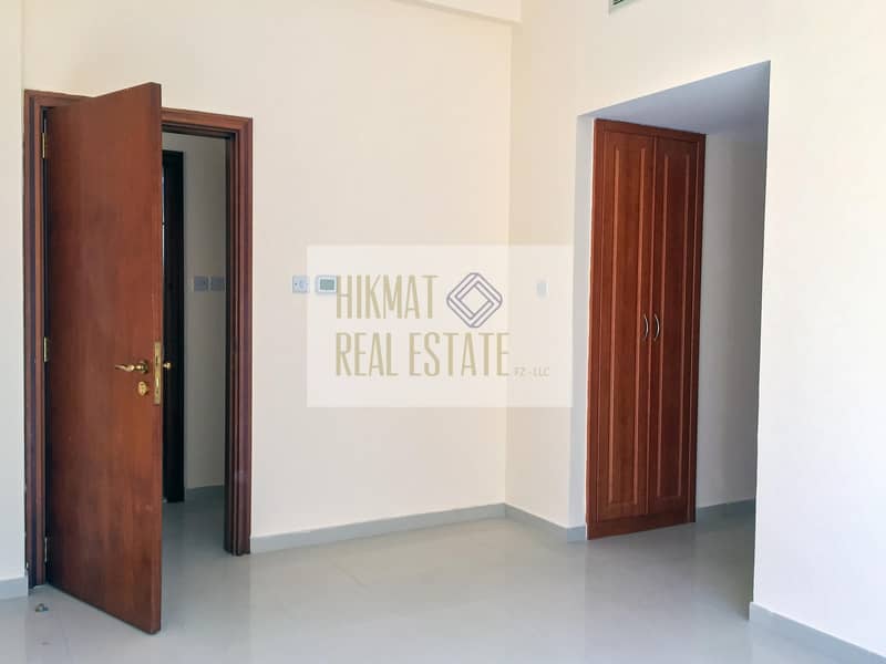 10 Perfect Location Near The Mall 3 BHK Townhouse