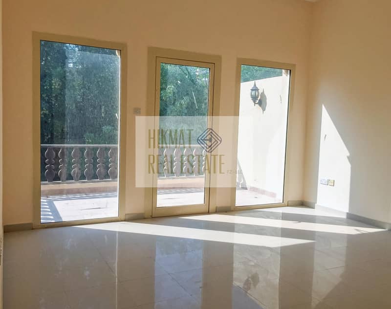 13 Perfect Location Near The Mall 3 BHK Townhouse