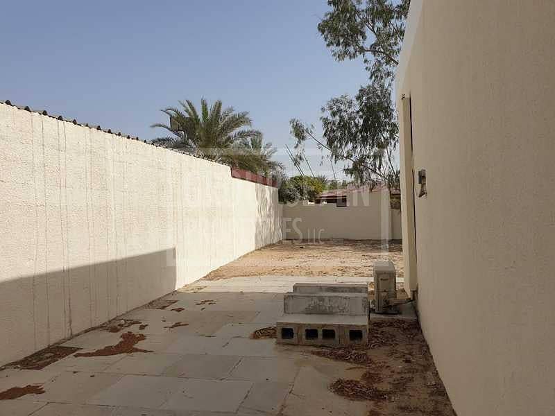 37 Huge garden 3 Bed Villa for Rent Jebel Ali Village