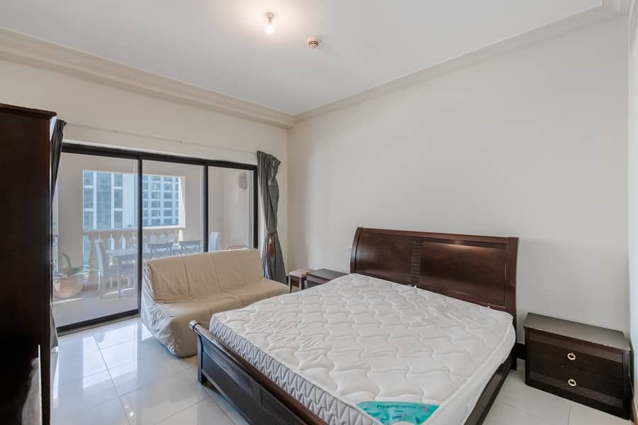 6 Community View | Furnished Apartment