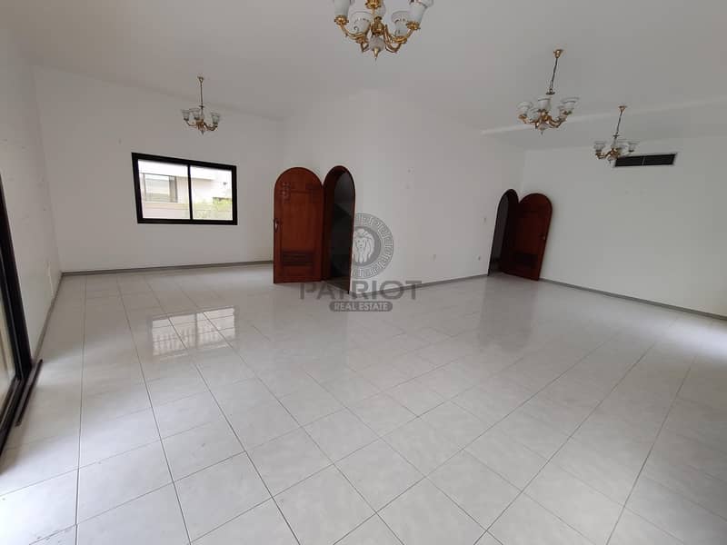 6 Elegant 4 BR Villa | Good Location| Jumeirah 3