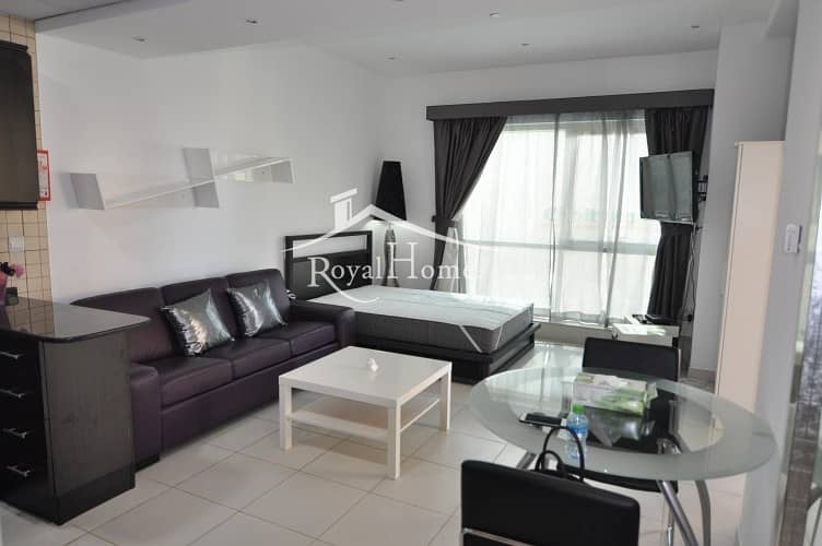 3 Chiller free| studio| Furnished | sea view