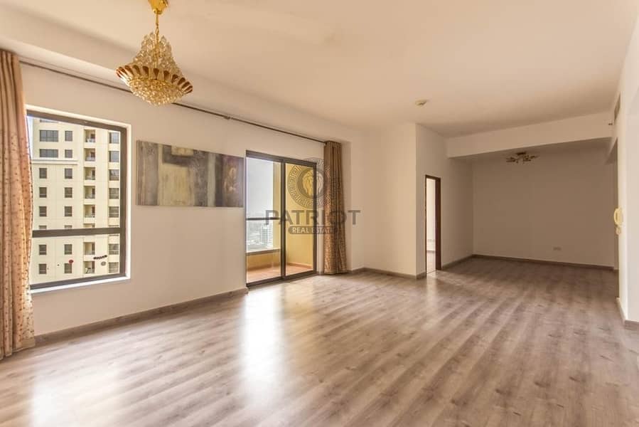 Upgraded 2 Beds Apartment For Rent |P. Marina View| Just Listed