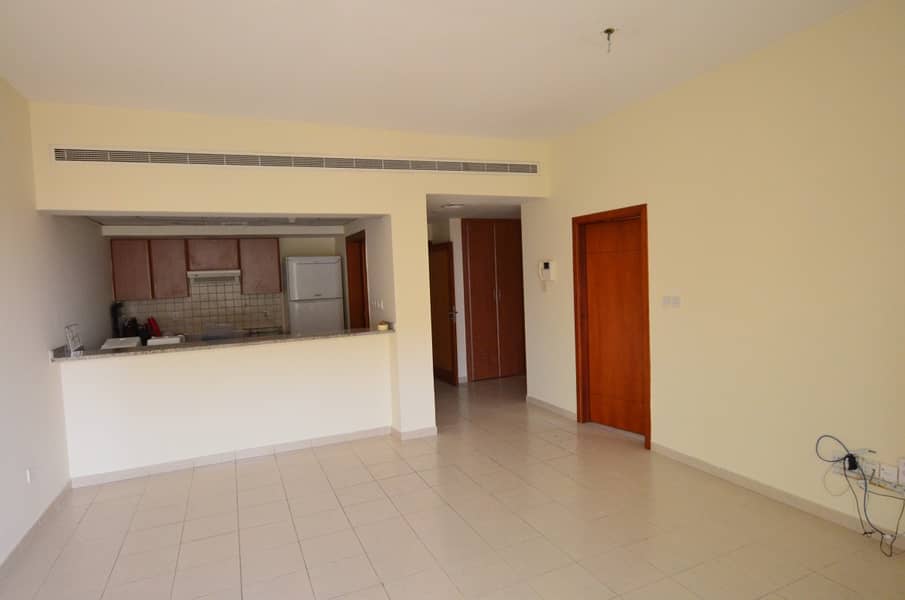 2 Near Community Centre|Well Maintained|Street View|