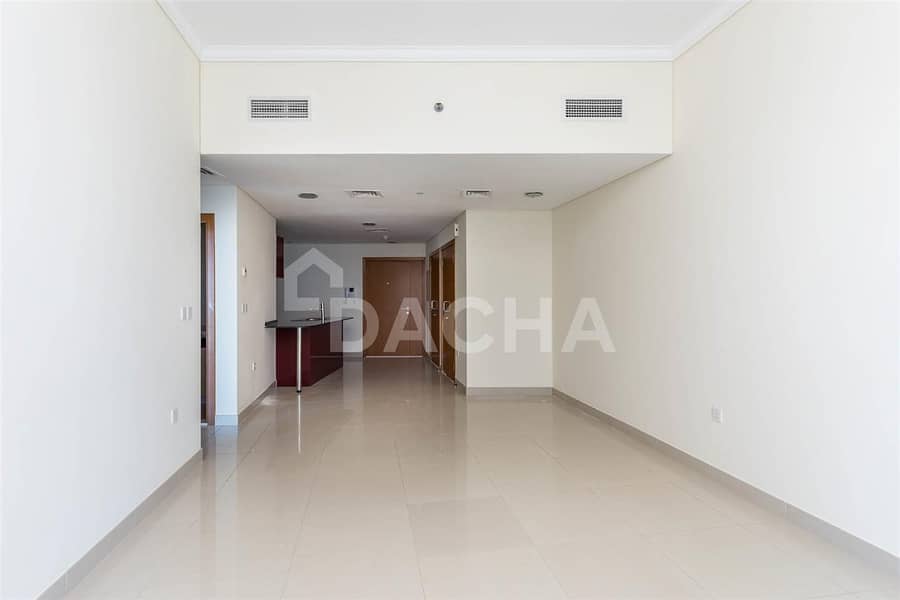 5 BEST DEAL // MID FLOOR // SEA VIEW