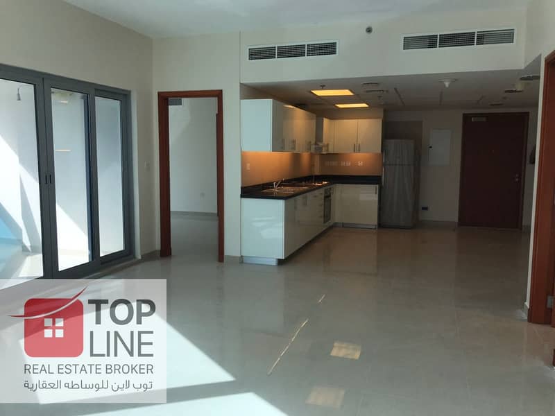 3 Spacious 2BR with Balcony/Parking in Park Tower B