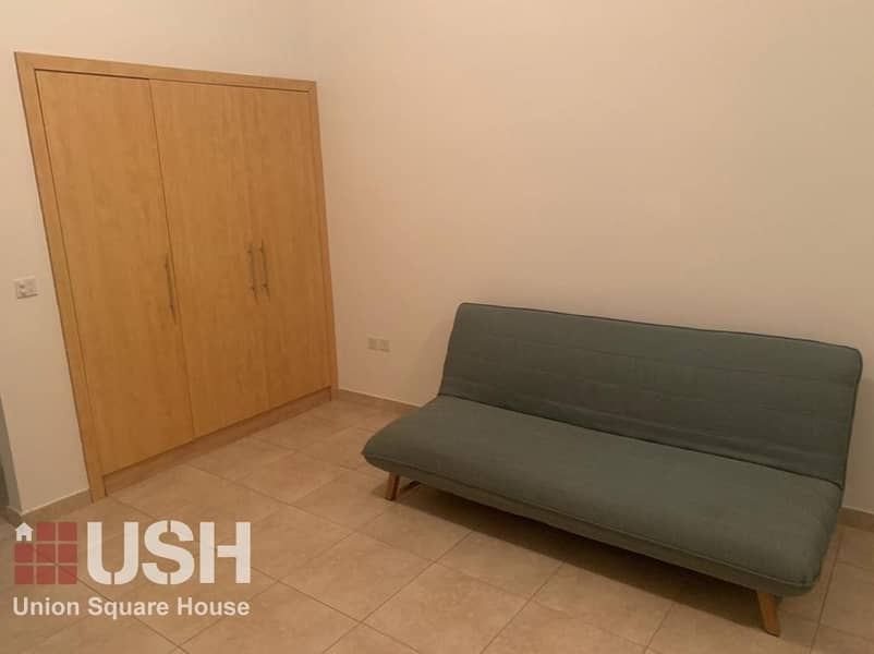 5 FURNISHED. WELL MAINTAINED. CANAL RESIDENCE