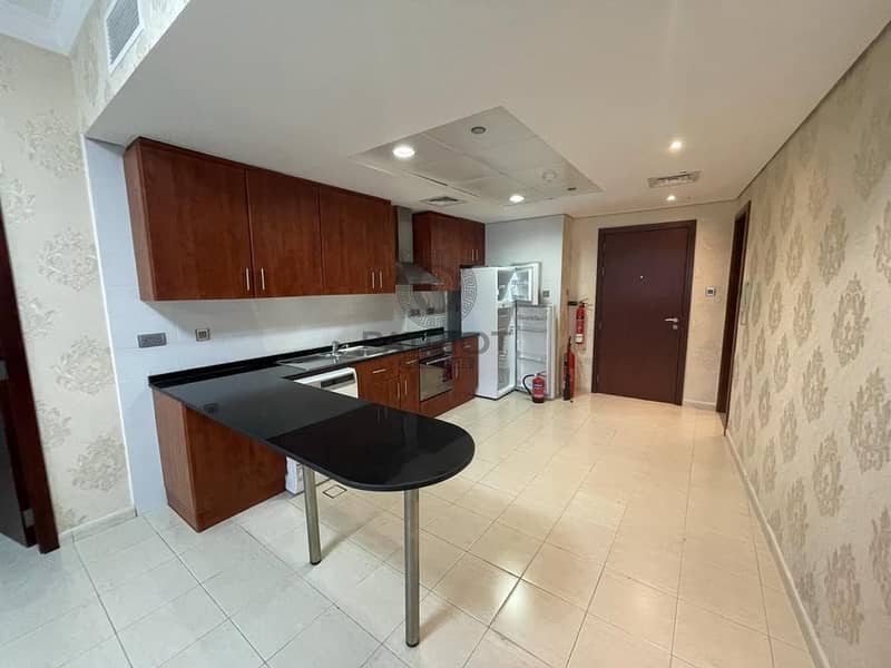 4 Amazing Well Maintain neat and clean 2 bedroom Unfurnished apartment in Lake View Tower