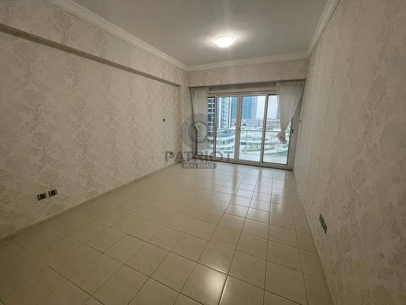 37 Amazing Well Maintain neat and clean 2 bedroom Unfurnished apartment in Lake View Tower