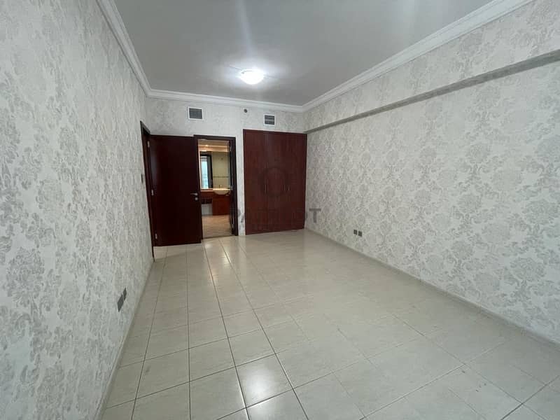 44 Amazing Well Maintain neat and clean 2 bedroom Unfurnished apartment in Lake View Tower