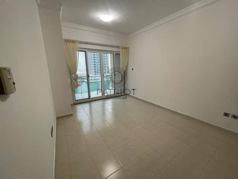 45 Amazing Well Maintain neat and clean 2 bedroom Unfurnished apartment in Lake View Tower