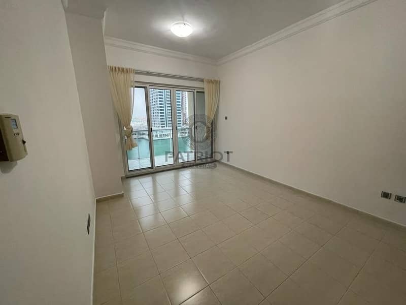 52 Amazing Well Maintain neat and clean 2 bedroom Unfurnished apartment in Lake View Tower
