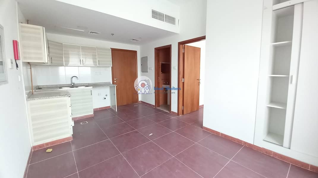 16 1bhk apartment neat and clean building now on leasing in alwarqaa 1