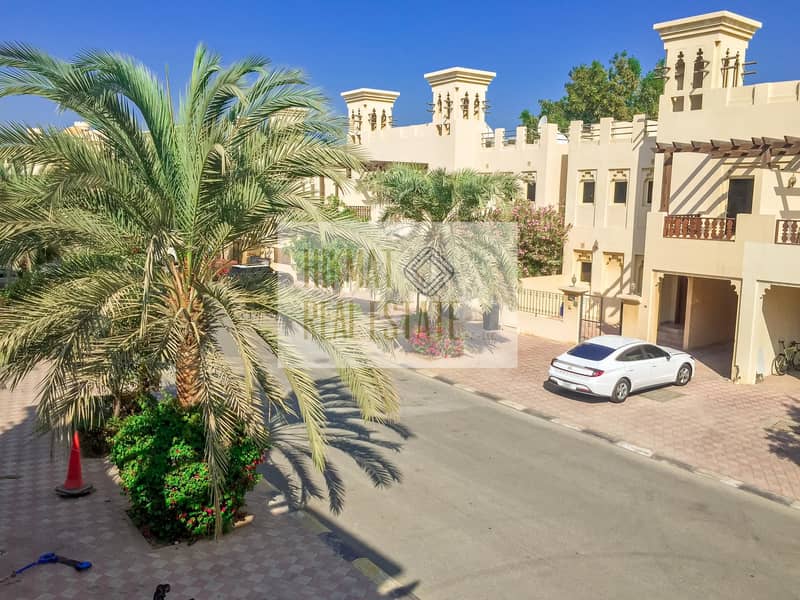 Magnificent 3 Bedrooms Townhouse Golf View