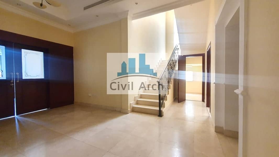 5 BEDROOM TOWNHOUSE NEAR MALL OF EMIRATES JUST 165K