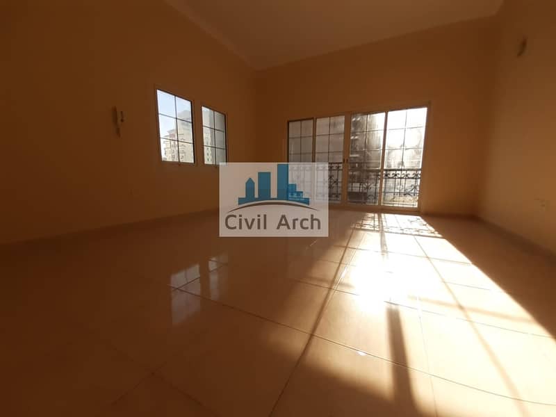 6 5 BEDROOM TOWNHOUSE NEAR MALL OF EMIRATES JUST 165K